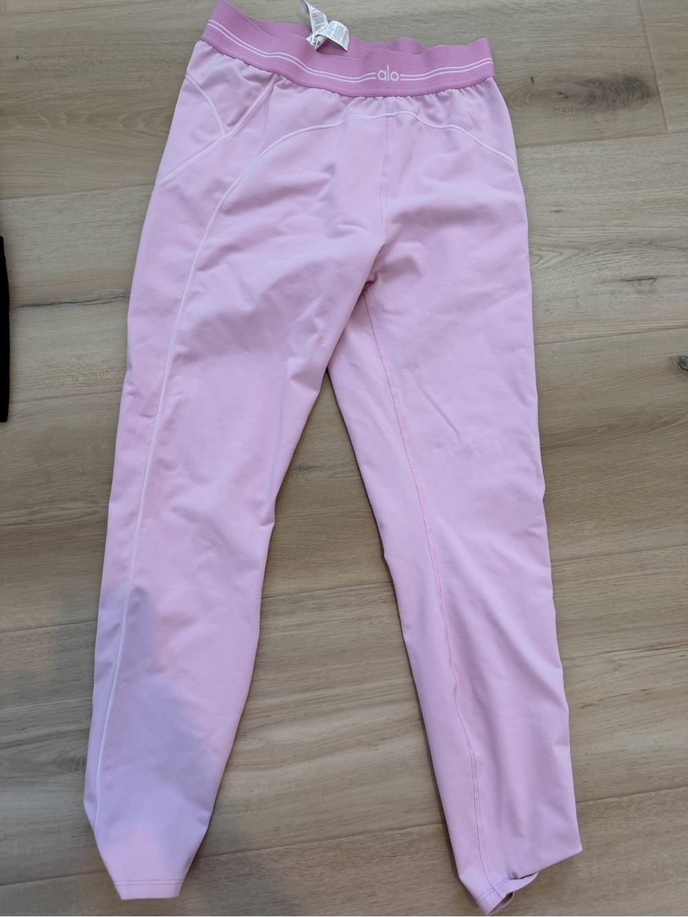 ALO Yoga Candy Heart Pink Heart throb Leggings - size l